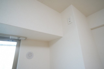 寝室のエアコン設置箇所。