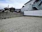 松山市高岡町の駐車場の画像