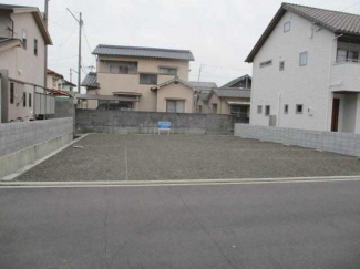松山市南久米町の駐車場の画像