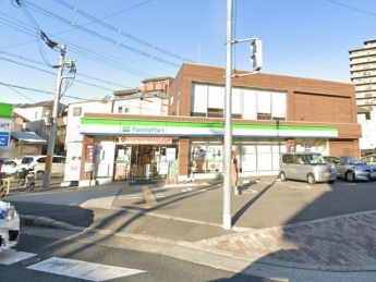 ファミリーマート新喜多東店まで220m
