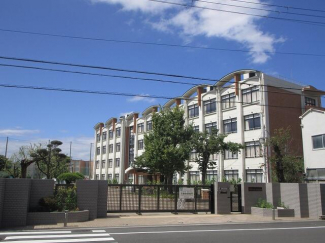 大阪市立義務教育学校生野未来学園まで985m