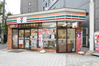 セブンイレブン大阪谷町２丁目店まで193m