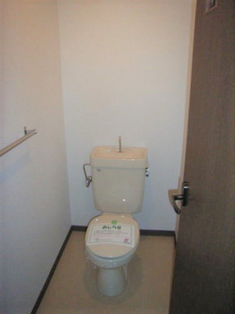 シンプルなトイレ