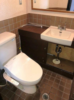 洋式トイレ（温水洗浄器付き）