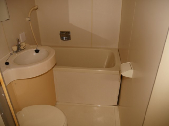洗面・シャワー・トイレ付きのユニットバス