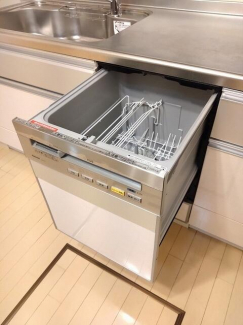 食器洗浄乾燥機付きのシステムキッチンです。