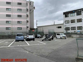松尾マンション月極駐車場の画像