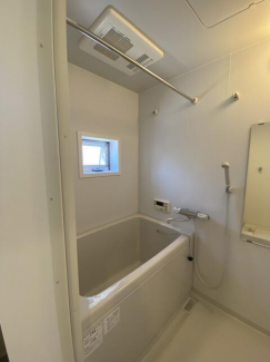 浴室暖房換気乾燥機・自動お湯はり／追炊き機能付・窓付