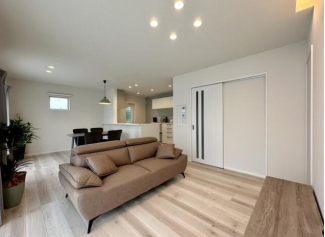 【居間・リビング】 【居間・リビング】