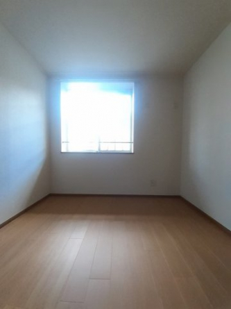 【内装】 明るい室内です