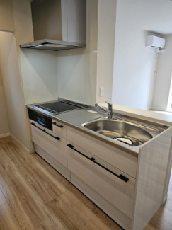 【キッチン】 対面式のシステムキッチン