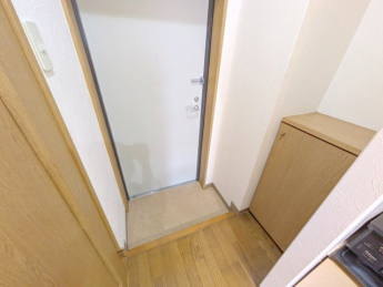 【玄関】 【玄関】