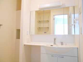 【洗面所】 【洗面所】