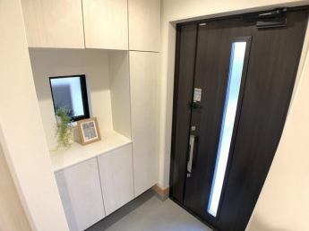 大容量のシューズボックスを完備♪(弊社施工例)