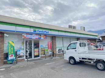 ファミリーマート新居浜庄内店まで1000m
