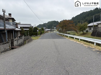 【前面道路含む現地写真】 前面道路です。
