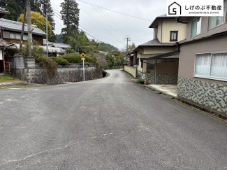 【前面道路含む現地写真】 前面道路です。