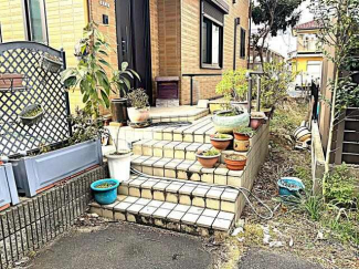 玄関アポローチ