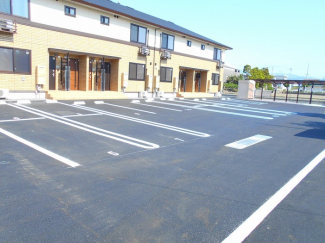 【駐車場】 【駐車場】