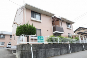 松山市久米窪田町のアパートの画像