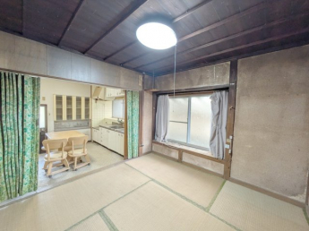 【居間・リビング】 ※CG加工前のお部屋です※