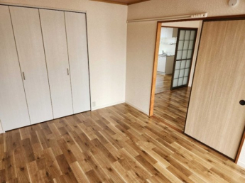 【洋室】 【洋室】