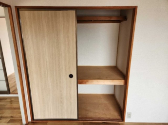 【収納】 【収納】