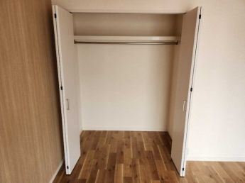 【収納】 【収納】