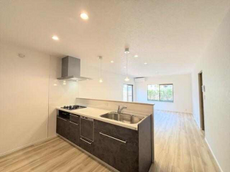 【リフォーム完了】食洗器付きのキッチンに交換。3口コンロで忙