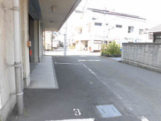 【駐車場】 【駐車場】