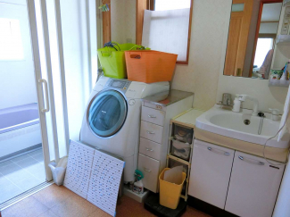 【洗面所】 【洗面所】