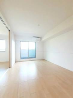 【内装】 明るい室内です