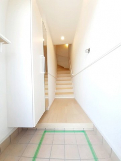 【玄関】 シンプルで使いやすい玄関です