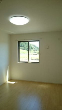 【内装】 明るい室内です