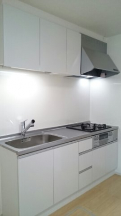 【キッチン】 コンパクトなキッチンで掃除もラクラク