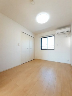 【内装】 明るい室内です