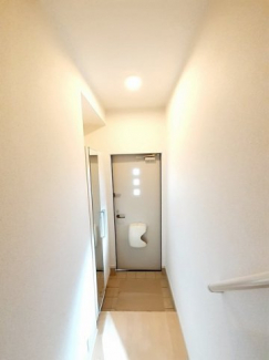 【玄関】 ゆったりとした玄関です