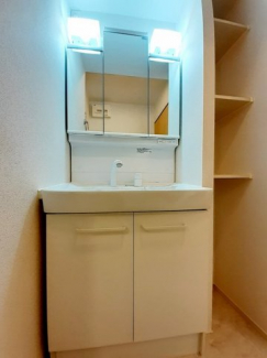 【洗面所】 広い洗面スペース