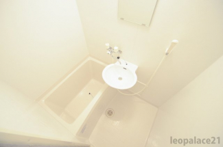 【風呂】 備品や設備仕様は号室等により異なります現地をご確認下さい。