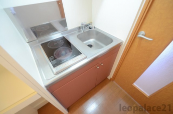 【キッチン】 備品や設備仕様は号室等により異なります現地をご確認下さい。