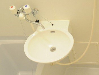 【内装】 備品や設備仕様は号室等により異なります現地をご確認下さい。