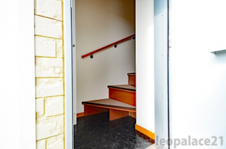 【玄関】 備品や設備仕様は号室等により異なります現地をご確認下さい。