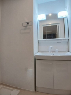 【洗面所】 コンパクトで使いやすい洗面所