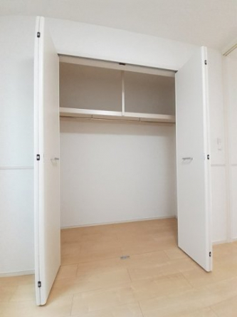 【収納】 こまごまとしたものを収納できそうですね