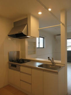 【キッチン】 キッチンでお料理をお楽しみください