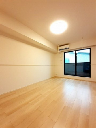 【内装】 内装は落ち着いています