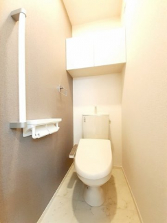 【トイレ】 シンプルで使いやすいトイレです