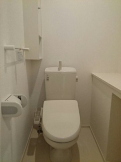 【トイレ】 シンプルで使いやすいトイレです