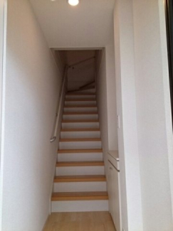 【玄関】 収納もある玄関です