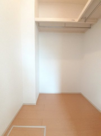 【収納】 たっぷりとした収納スペースです